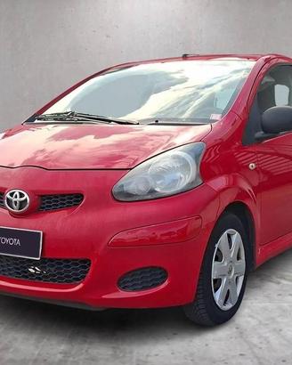 Toyota Aygo 1.0 Now Red Edition 3p