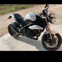 Triumph speed triple