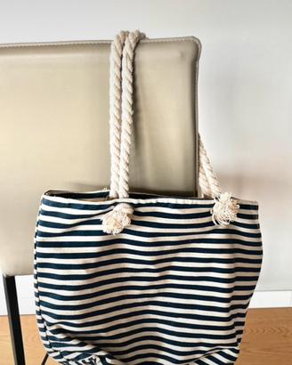 Borsa tessuto a righe blu con manici in corda