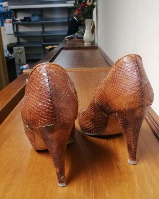 Scarpa  vintage in coccodrillo