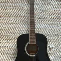 Chitarra acustica EKO nera
