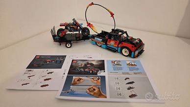 Lego technic 42106 camion ed auto da stunt