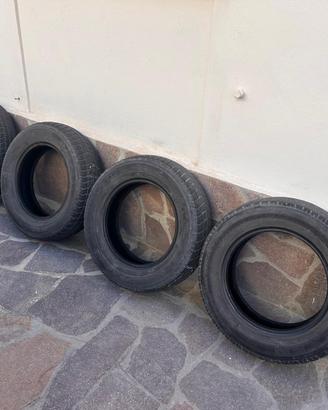 Set gomme invernali 175/70 R14