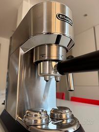 Macchina caffe’ Delonghi Dedica