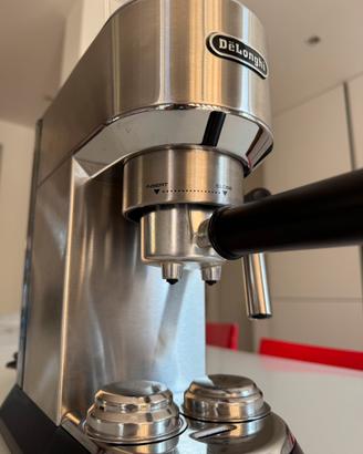 Macchina caffe’ Delonghi Dedica