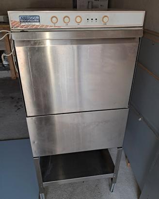 Lavastoviglie professionale
