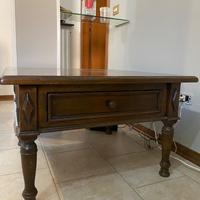 Tavolino in legno massello