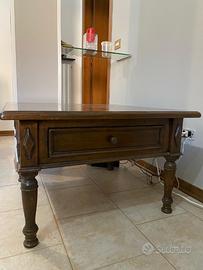 Tavolino in legno massello