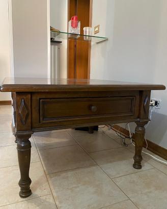 Tavolino in legno massello