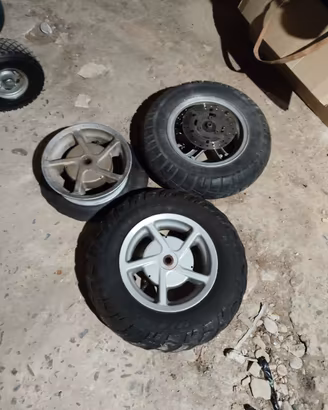 ricambi booster 100  scarabeo ovetto 100