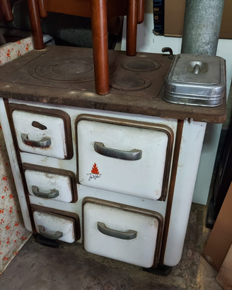 Antica cucina a legna