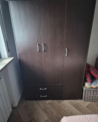 Cassettiera Ikea Hemnes+Armadio 3 ante buono stato