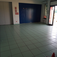 Locale commerciale 400mq zona sant'Andrea