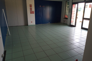 Locale commerciale 400mq zona sant'Andrea