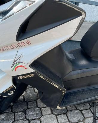 Kymco Downtown 300i ABS