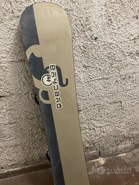 snowboard con attacchi e fodero