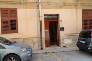 Casa pianterreno centrale con giardino