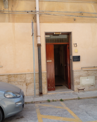 Casa pianterreno centrale con giardino