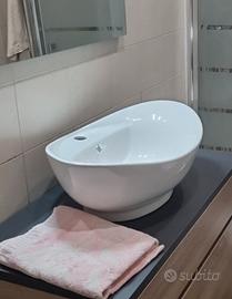 Lavabo d'appoggio ovale
