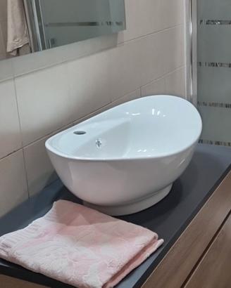 Lavabo d'appoggio ovale