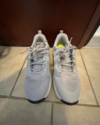 Scarpa Under Armour 42,5