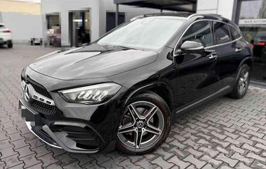 MERCEDES-BENZ GLA 180 Automatic AMG Line Premium