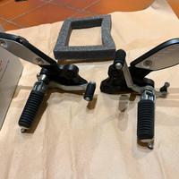 Pedali passeggero moto