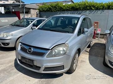 Ricambi usati per Opel Zafira 1.6 Benz 2008 Z16YNG