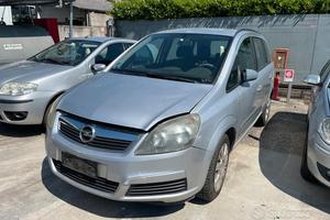 Ricambi usati per Opel Zafira 1.6 Benz 2008 Z16YNG