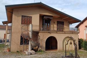 Villa in centro a Badoere