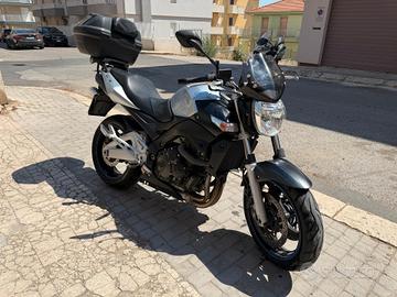 Suzuki GSR 600 (2011)