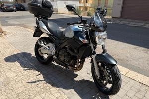 Suzuki GSR 600 (2011)