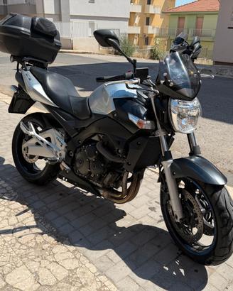 Suzuki GSR 600 (2011)
