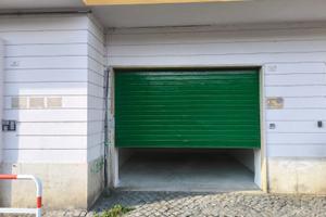 Box auto 18 mq saracinesca elettrica Bracciano