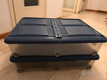 Contenitori di plastica