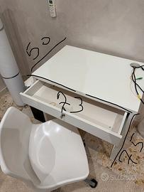 Scrivania + Sedia