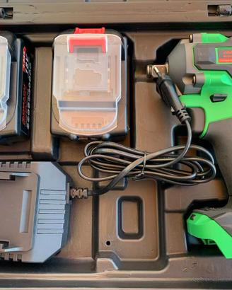 Avvitatore ad impulsi 18V 380Nm 2 Batterie 4Ah