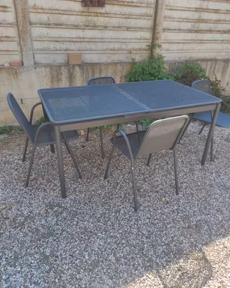 tavolo e sedie giardino 