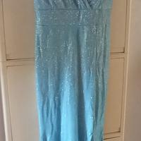 vestito Celeste brillantinato lungo con lo spacco 