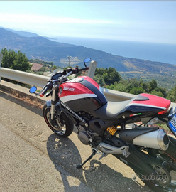 Ducati Monster 696 corse