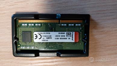 2x 4 gb  tot 8gb  Kingston