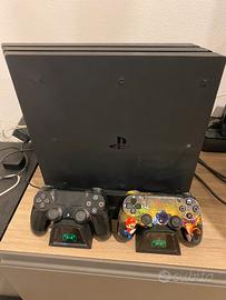 Ps4 pro 1Tb + 2 controller