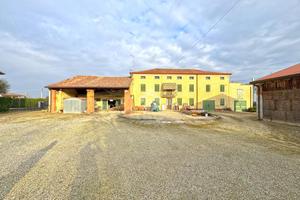 VILLA SINGOLA A SAN GIORGIO IN BOSCO