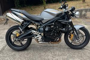 Triumph Street Triple R 676 del 2009