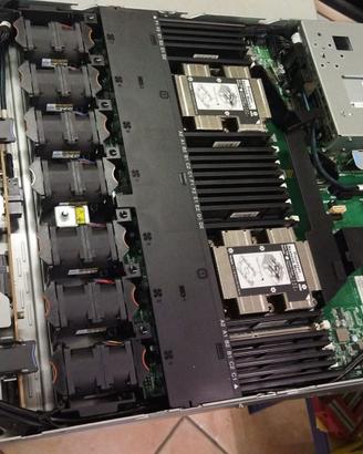 Server Lenovo HR630X Xeon LGA3647 32GB RAM SSD500G