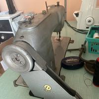 Macchina da cucire industriale