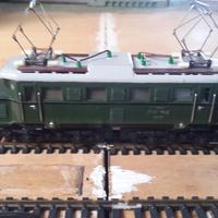 LOCOMOTIVA  FLEISCHMANN