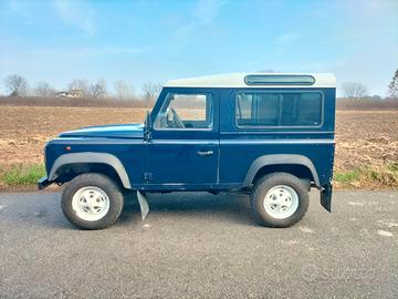 LAND ROVER Defender - 1996