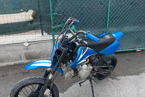Pit bike
