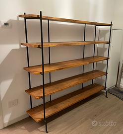 Scaffale in legno e ferro – stile industriale